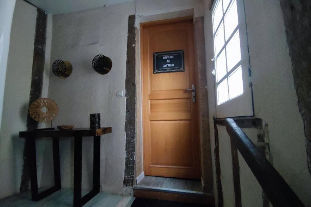 Le Joli'Mans, Appartement Refait A Neuf, Entierement Equipe, Pour 2 Personnes, Proche Quartier Historique Et Centre Le Mans Exterior foto