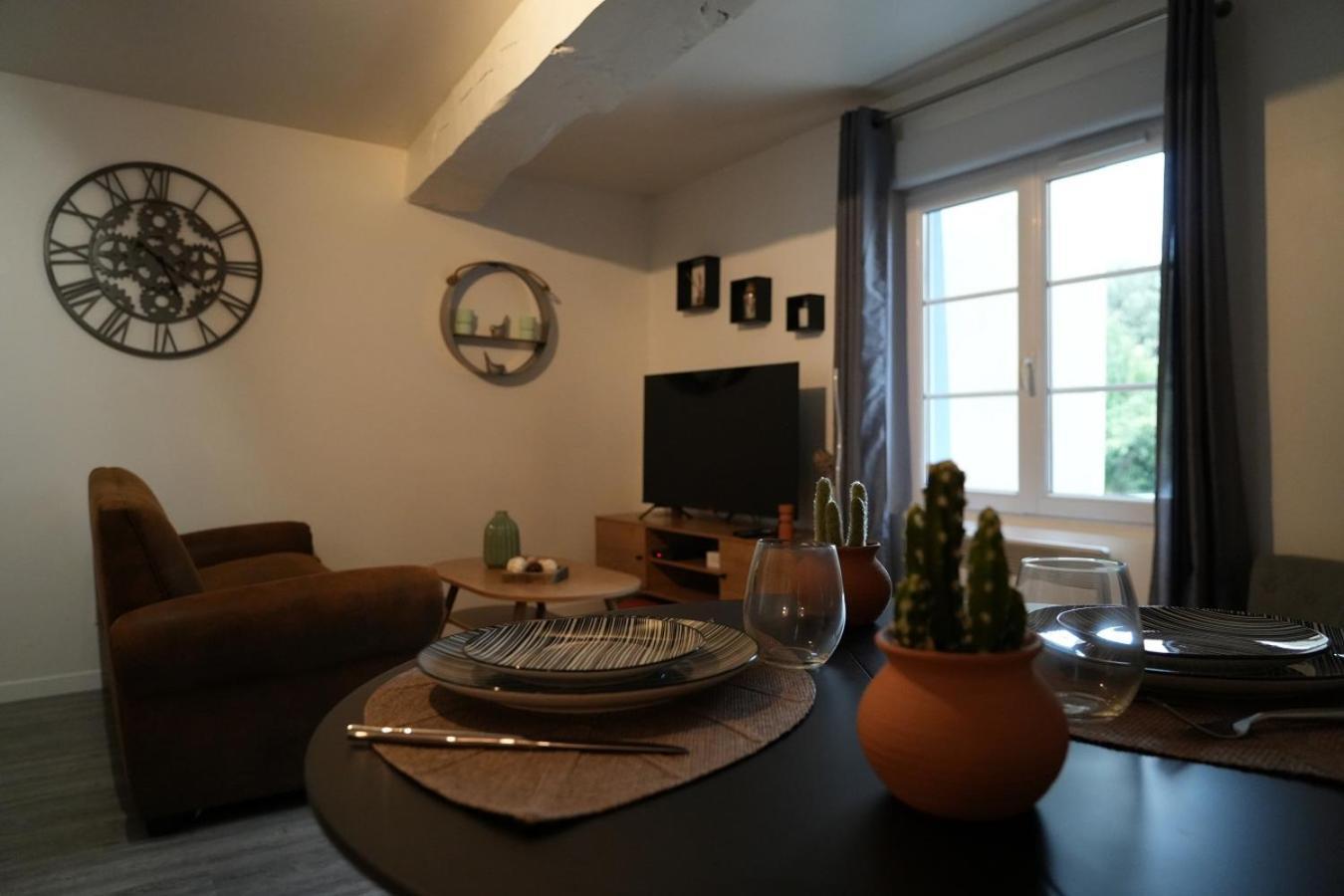 Le Joli'Mans, Appartement Refait A Neuf, Entierement Equipe, Pour 2 Personnes, Proche Quartier Historique Et Centre Le Mans Exterior foto